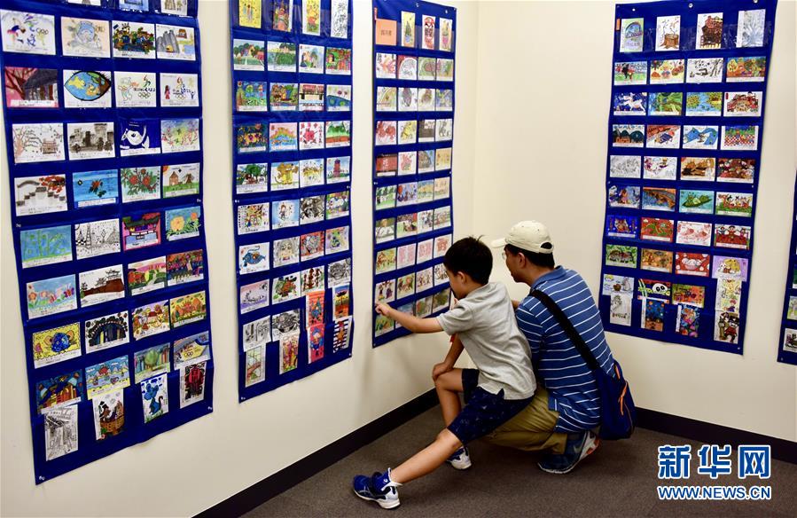 （國(guó)際）（1）中日青少年手寫手繪明信片展在東京開(kāi)展