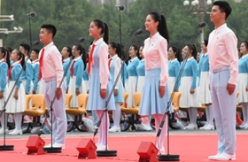 聽共青團員和少先隊員的心聲：請黨放心，強國有我！
